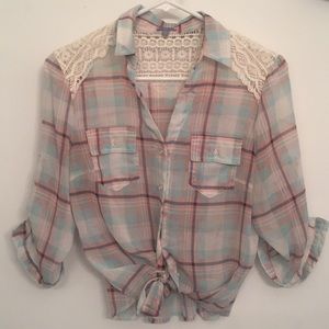 Lace and plaid 3/4 sleeve shirt
